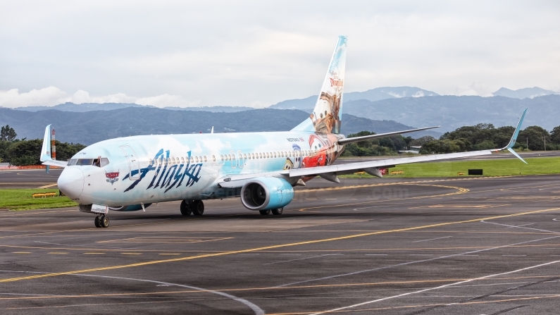 Alaska Airlines Boeing 737-890(WL) N570AS