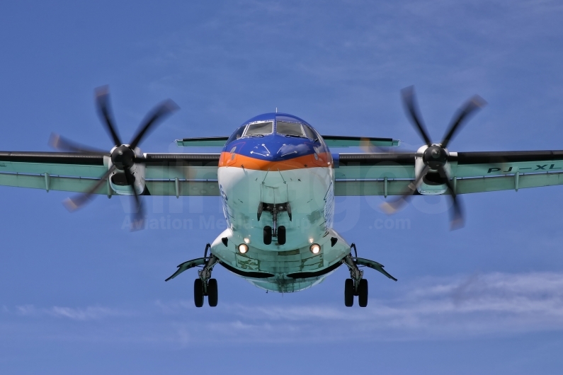 CuraçaoExpress ATR 42-500 PJ-XLN