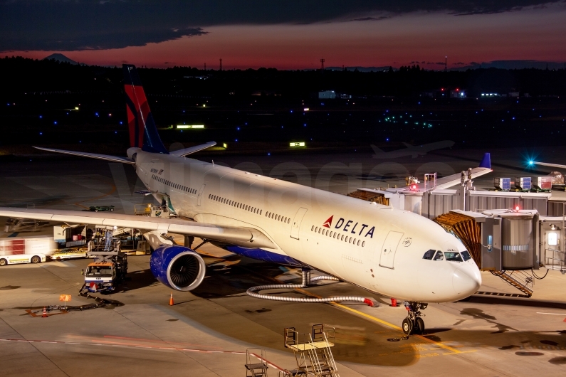 Delta Air Lines Airbus A330-323 N819NW