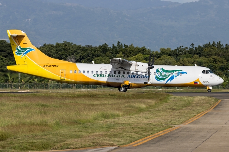 Cebu Pacific ATR 72-500 (72-212A) RP-C7257