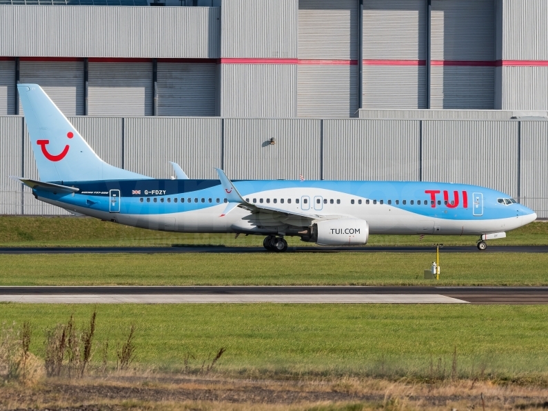 TUI Airways Boeing 737-8K5(WL) G-FDZY