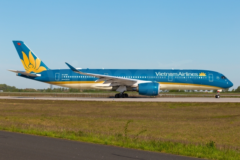 Vietnam Airlines Airbus A350-941 VN-A899