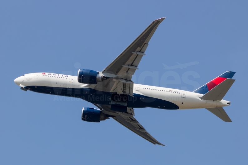 Delta Air Lines Boeing 777-232(LR) N708DN