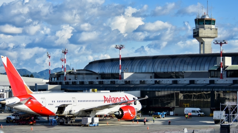 Avianca Boeing 787-8 Dreamliner N780AV