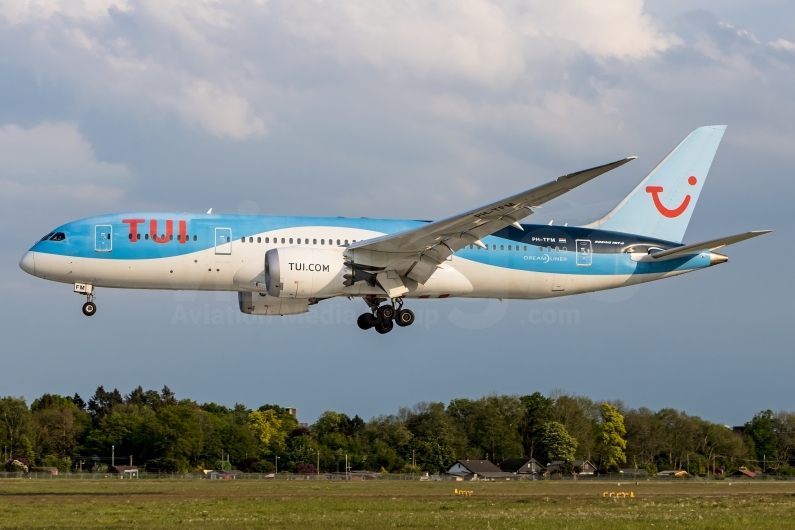 TUI Airlines Netherlands Boeing 787-8 Dreamliner PH-TFM