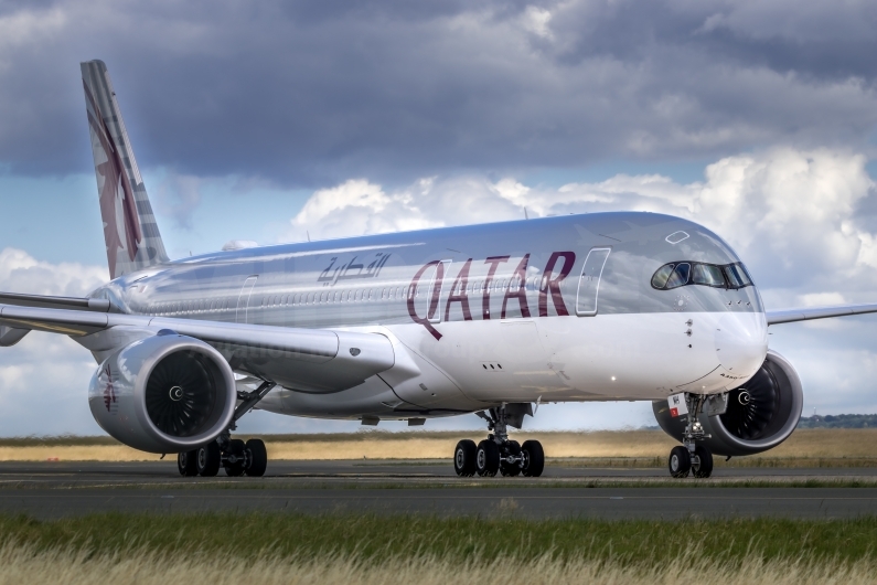 Qatar Airways Airbus A350-941 A7-AMH