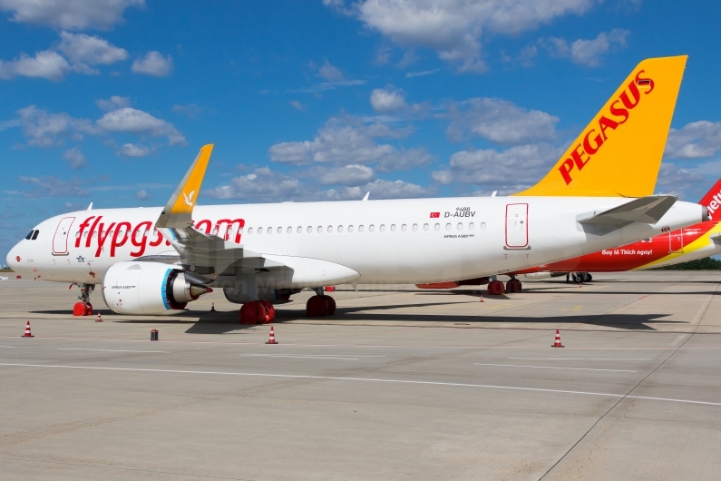 Pegasus Airlines Airbus A320-251N D-AUBV