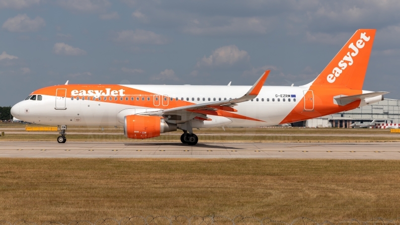 EasyJet Airbus A320-214 G-EZRM