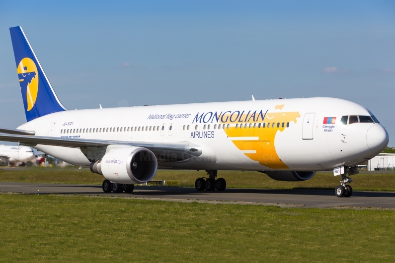 MIAT Mongolian Airlines Boeing 767-34G(ER) JU-1021