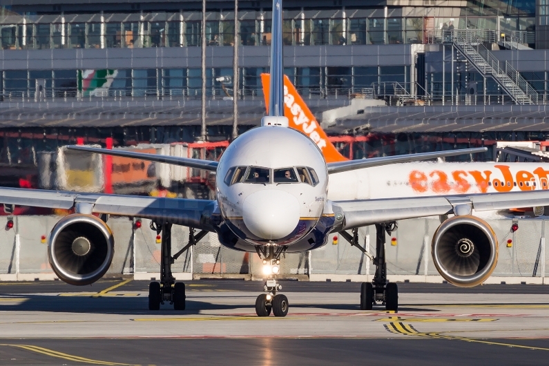 Icelandair Boeing 757-256(WL) TF-LLX