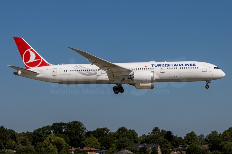 Turkish Airlines Boeing 787-9 Dreamliner TC-LLA