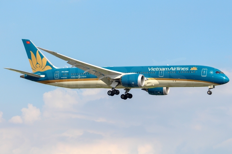 Vietnam Airlines Boeing 787-9 Dreamliner VN-A868