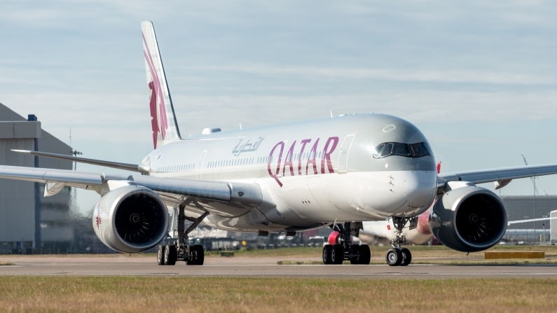 Qatar Airways Airbus A350-941 A7-AMI