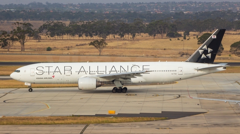 Asiana Airlines	Boeing 777-28E(ER) HL7732