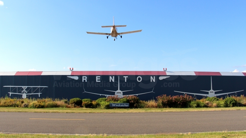 Renton Municipal Airport KRNT / RNT