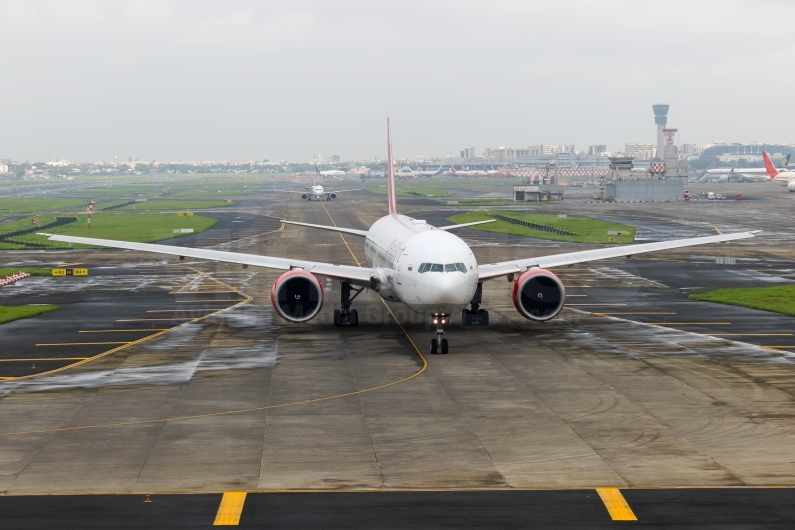 Royal Flight Boeing 777-31H(ER) VQ-BGL