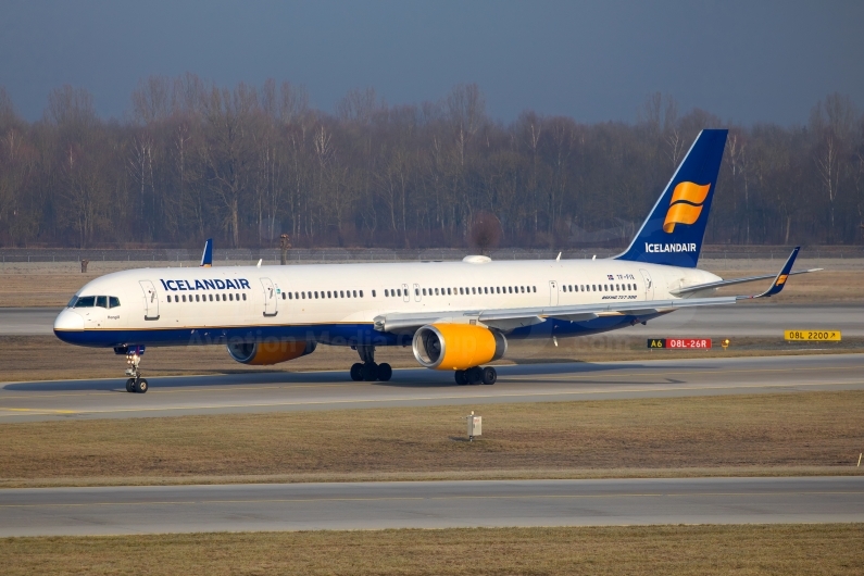 Icelandair Boeing 757-308(WL) TF-FIX