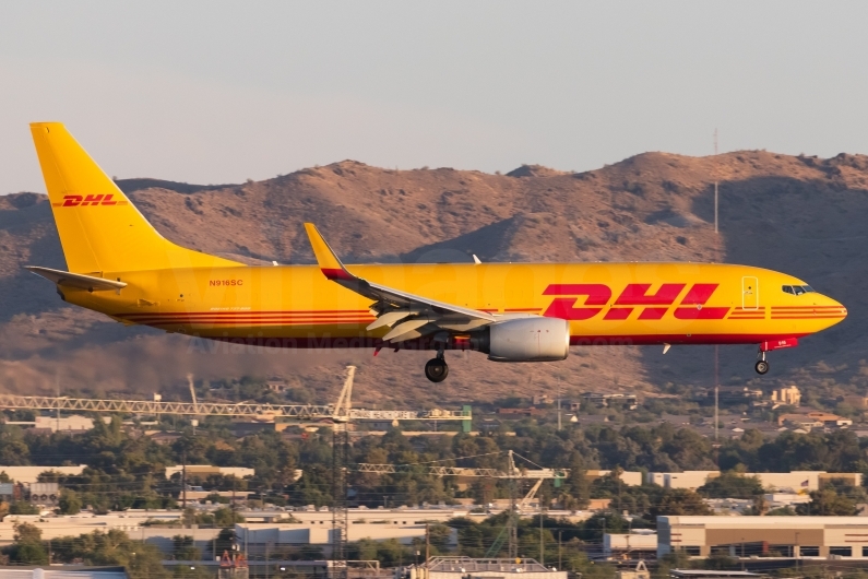 DHL Boeing 737-86J(BDSF)(WL) N916SC