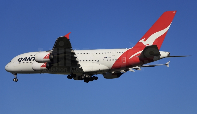 Qantas Airbus A380-842 VH-OQH