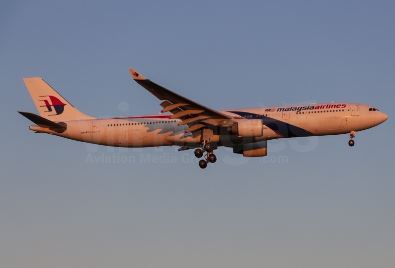 Malaysia Airlines Airbus A330-323 9M-MTJ