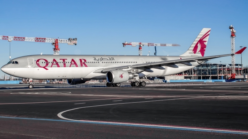 Qatar Airways Airbus A330-302 A7-AEG