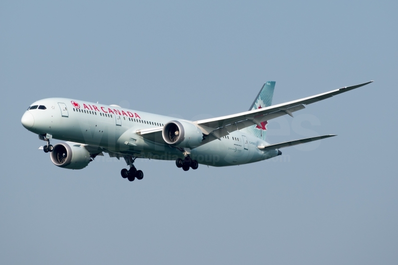 Air Canada Boeing 787-9 Dreamliner C-FGFZ