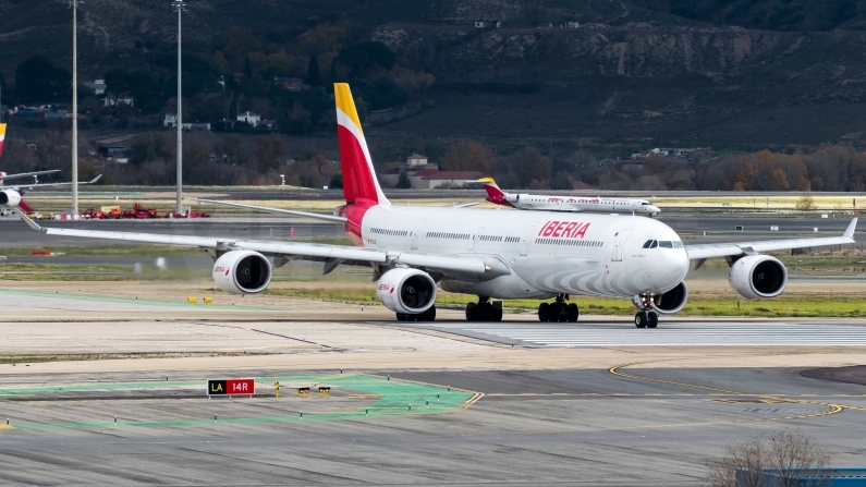 Iberia Airbus A340-642 EC-LCZ