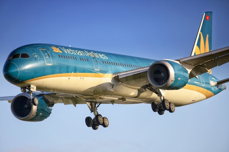 Vietnam Airlines Boeing 787-9 Dreamliner VN-A865