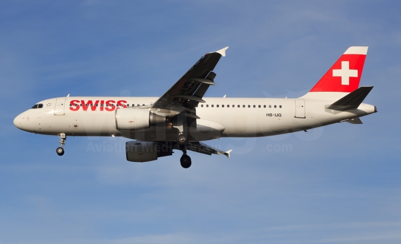 Swiss Airbus A320-214 HB-IJQ