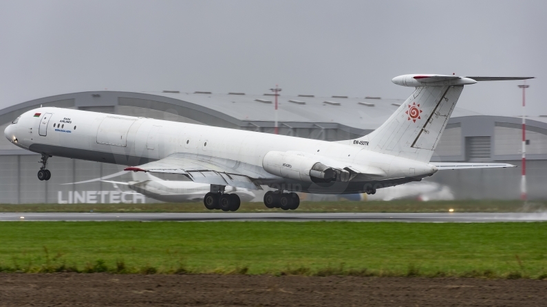 Rada Airlines Ilyushin Il-62MGr EW-450TR