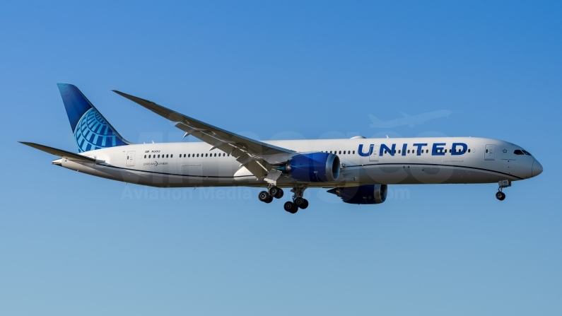 United Airlines Boeing 787-10 Dreamliner N13013 – v1images Aviation Media