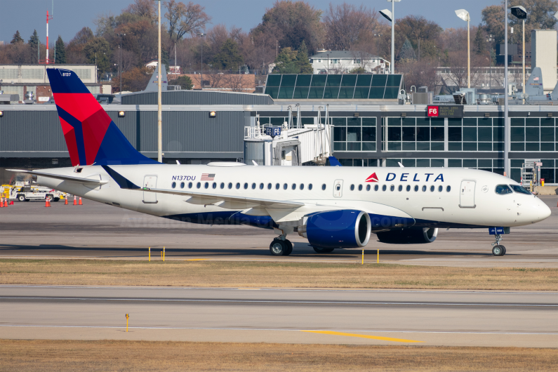 Delta Airlines Airbus A220-171 N137DU