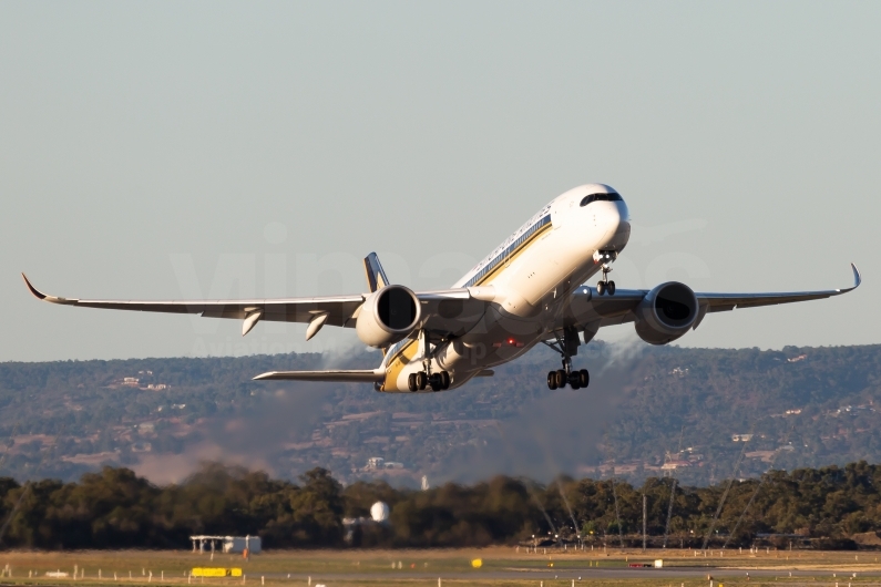 Singapore Airlines Airbus A350-941 9V-SHI