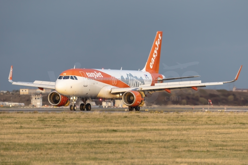 easyJet Europe Airbus A320-214(WL) OE-IVA