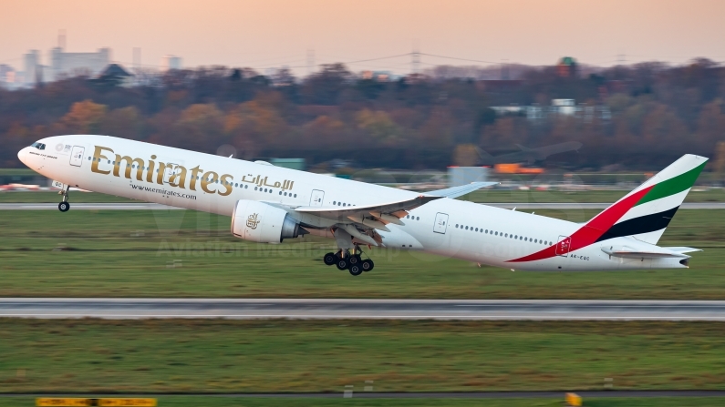 Emirates Boeing 777-31H(ER) A6-EQC