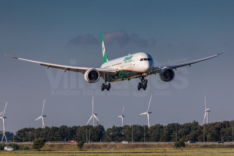 EVA Airways Boeing 787-10 Dreamliner B-17803