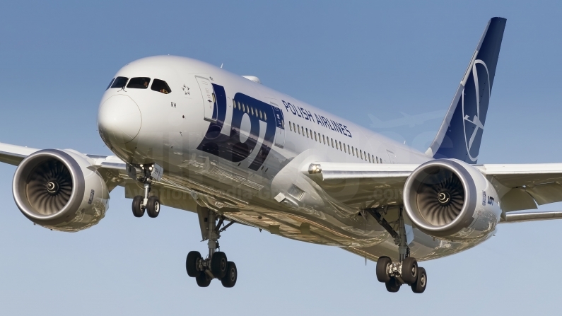 LOT - Polish Airlines Boeing 787-8 Dreamliner SP-LRH