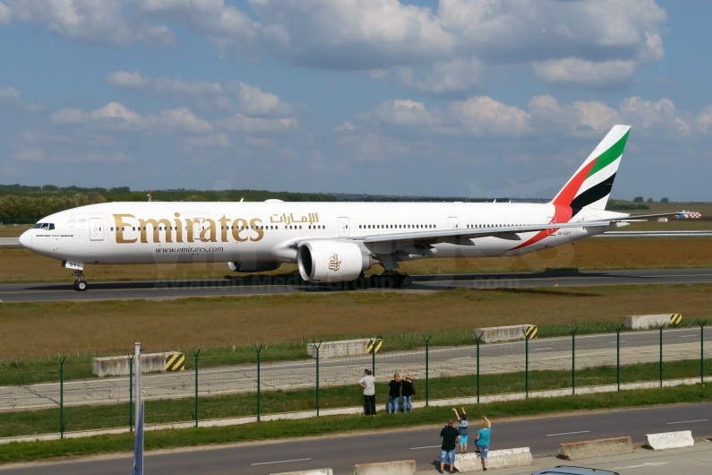 Emirates Boeing 777-31H(ER) A6-EGY