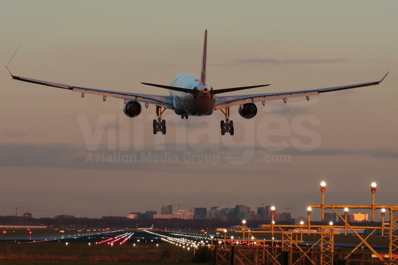 Turkish Airlines Airbus A330-303 TC-JOA