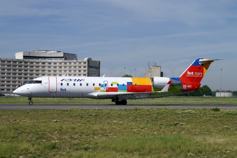 Adria Airways Bombardier CRJ-200LR (CL-600-2B19) S5-AAI