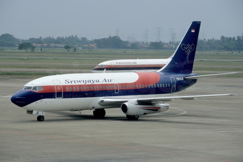 Sriwijaya Air Boeing 737-2T4 PK-CJE