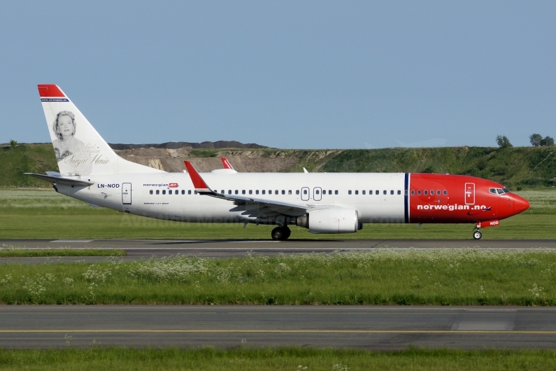 Norwegian Air Shuttle Boeing 737-8Q8(WL) LN-NOD