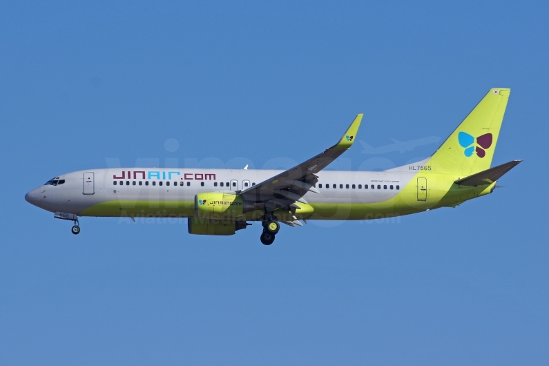 Jin Air Boeing 737-8B5(WL) HL7565