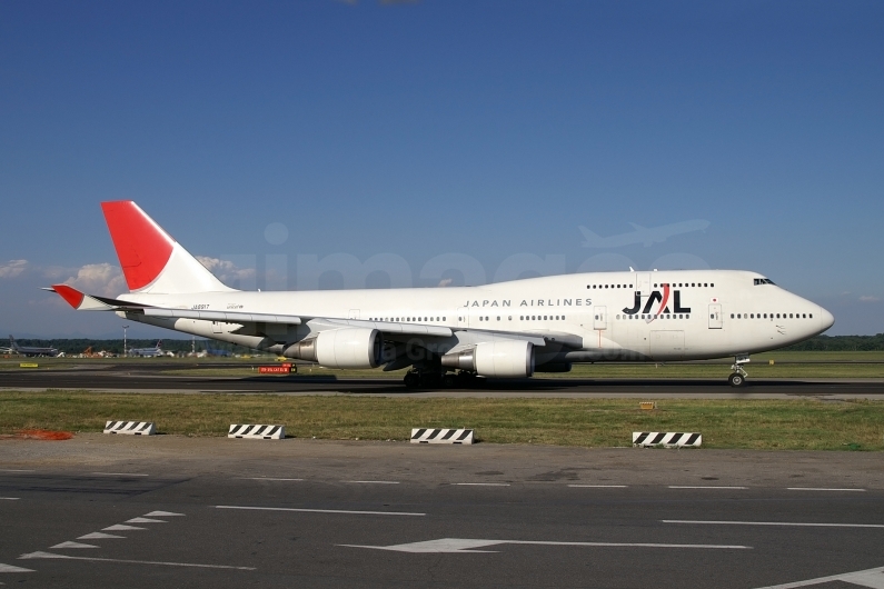 Japan Airlines Boeing 747-446 JA8917