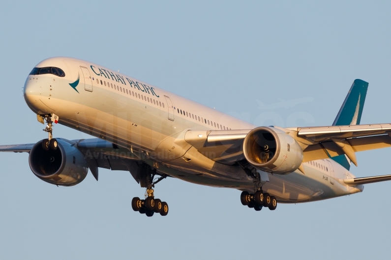 Cathay Pacific Airbus A350-1041 B-LXB