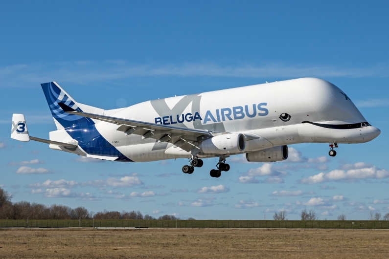 Airbus Transport International Airbus A330-743L Beluga XL F-GXLI ...