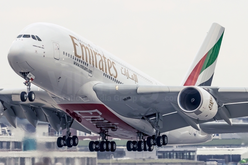 Emirates Airbus A380-842 A6-EVP