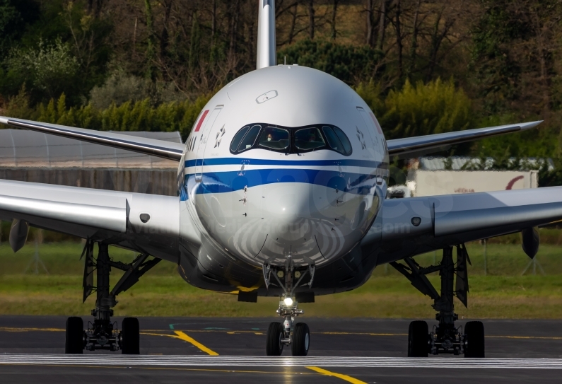 Air China Airbus A350-941 B-322Z