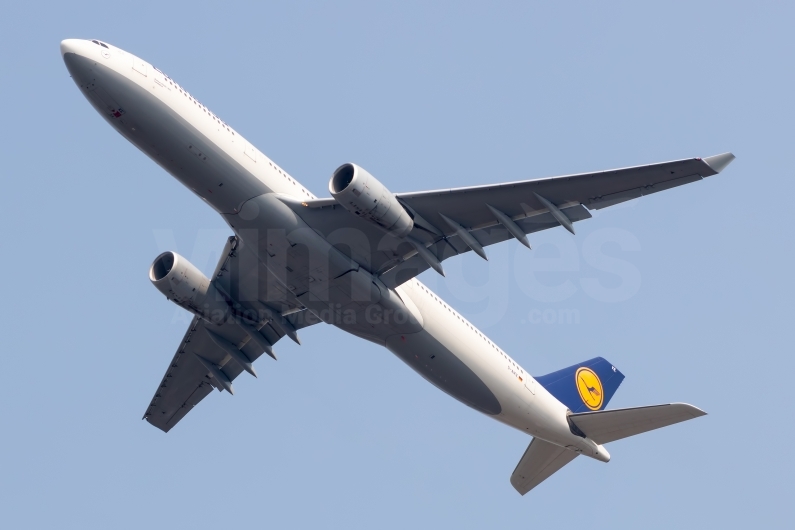 Lufthansa Airbus A330-343 D-AIKE