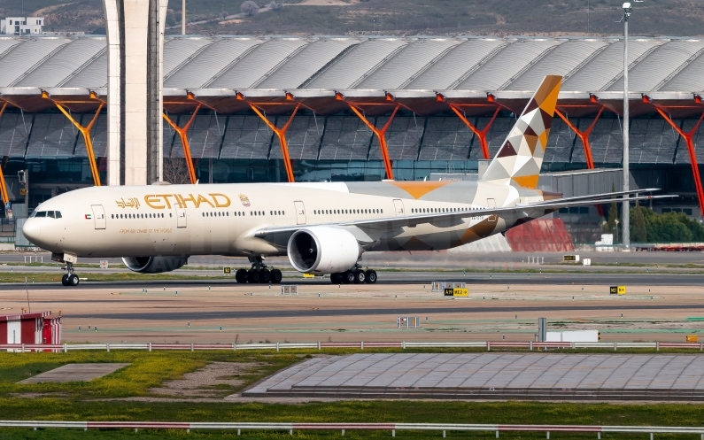 Etihad Airways Boeing 777-3FX(ER) A6-ETH